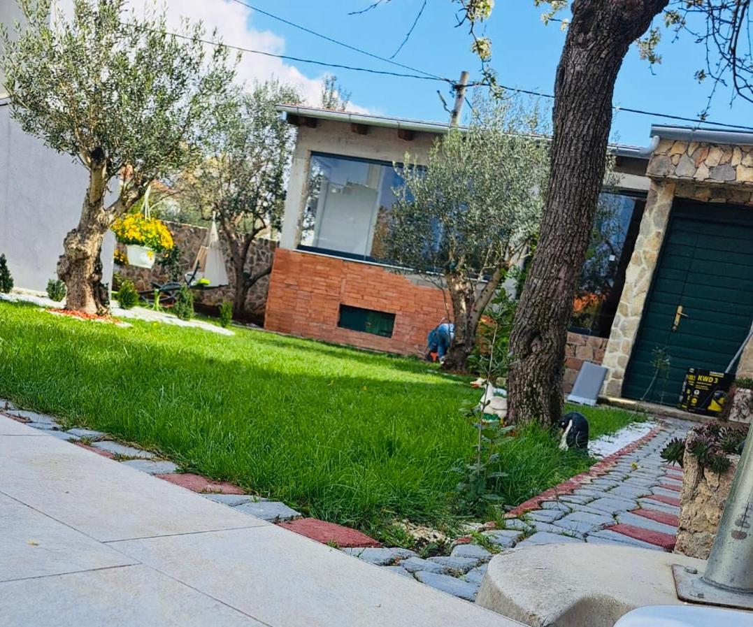 Iva Apartman Sa Bazenom Donji Zemunik Εξωτερικό φωτογραφία