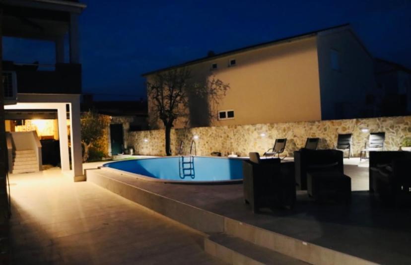 Iva Apartman Sa Bazenom Donji Zemunik Εξωτερικό φωτογραφία